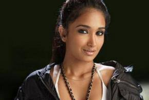 Jiah Khan commits suicide by hanging herself