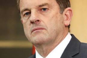David Shearer steps aside as Labour Leader