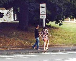 Anushka and Kohli spotted in Auckland