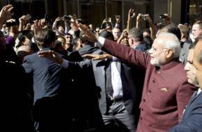 Indian PM arrives in US to chants of 'Modi, Modi'