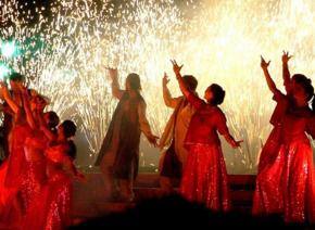 Bollywood for everyone - Suri