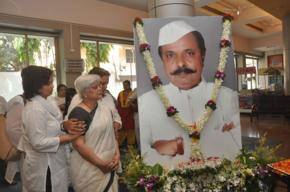 Sadashiv Amrapurkar: Bollywood mourns loss of it's 'fine' villain