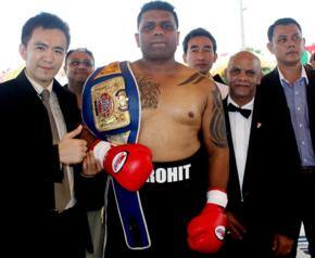 Knock-out King!