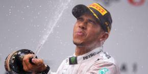 Hamilton wins Chinese Grand Prix