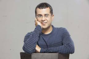 Won't change my writing style for Bollywood: Chetan Bhagat