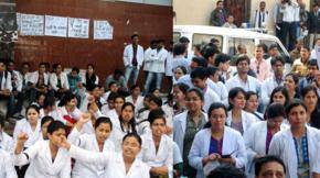 Delhi resident doctors call off their strike