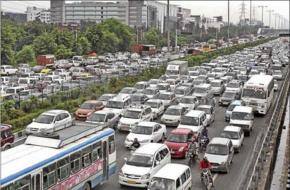 Delhi unveils odd-even traffic, Chief Justice backs plan