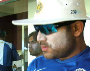 Sehwag rips apart NZ bowlers
