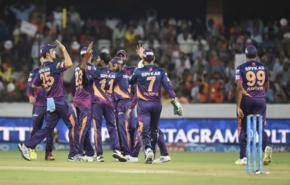 IPL: Pune restrict Hyderabad to 118/8