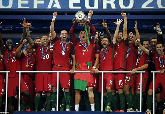 Portugal beats hosts France to win Euro 2016