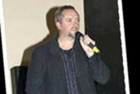 Hypnotist show jazzes up fundraiser