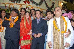 Fardeen becomes a 'Dulha' again!
