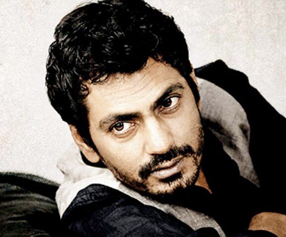 SRK doesn't carry his stardom on set, says Nawazuddin Siddiqui