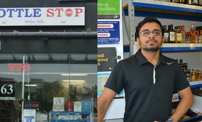Shopkeeper 'appalled' by delay in police emergency response when locked inside with robbers