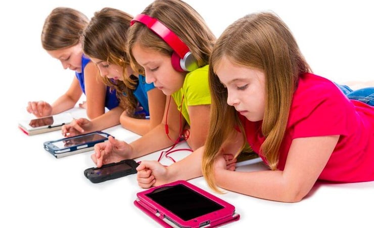 Your smartphone obsession may up bad behaviour in kids