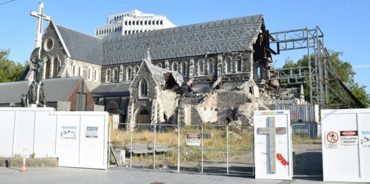 Report recommends reinstatement of the Christchurch Cathedral; to cost $105 million