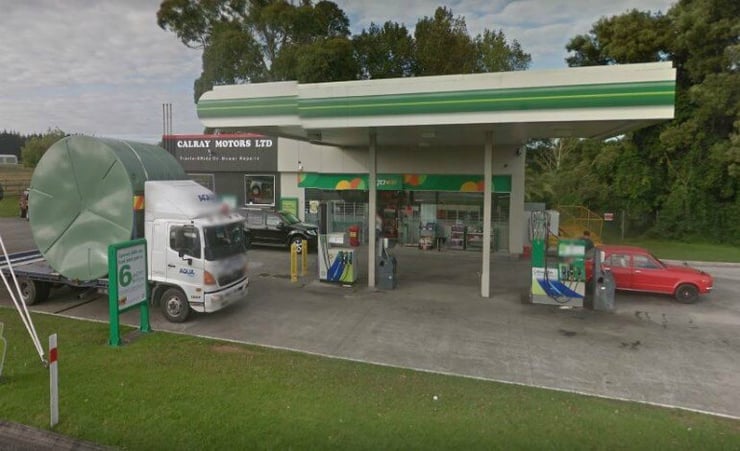 Service station employee injured in an aggravated robbery- One arrested