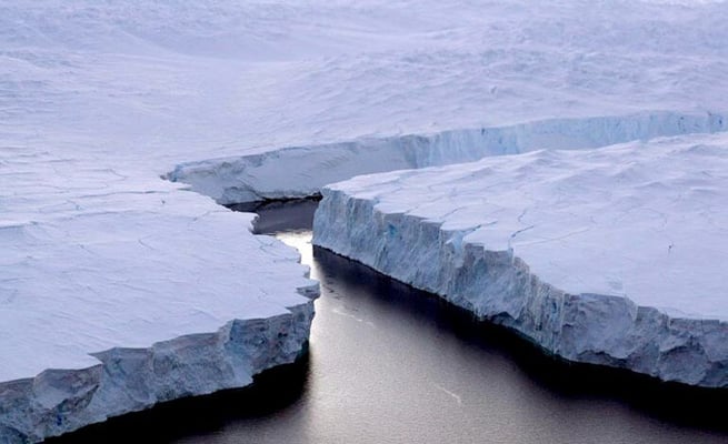 Trillion tonne iceberg breaks off Antarctica shelf