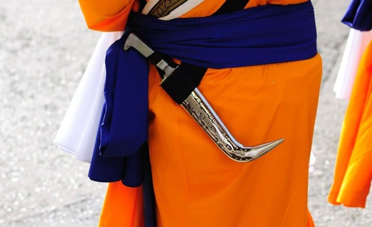 A Sikh ceremonial kirpan triggers a police raid on Auckland city bus