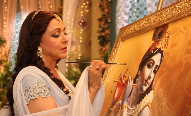 Hema Malini will debut as a singer on Janmashtami!