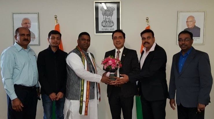 Indian Consulate holds meet and greet with community leaders