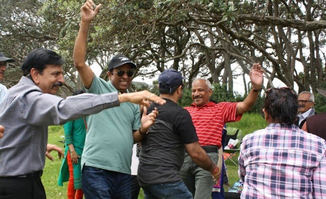 Bhartiya Samaj organises summer picnic for the seniors