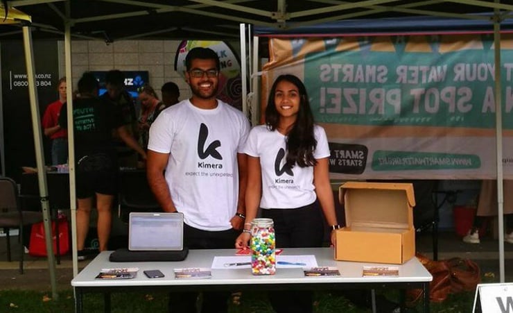 Young entrepreneurs provide surprise boxes connecting families