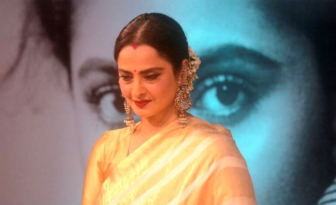 Smita Patil a far better actress than me, says Rekha